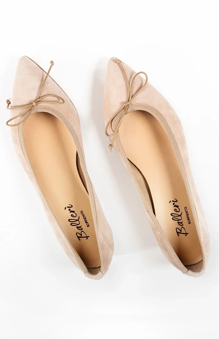 Ballerina a punta Eleonora Camoscio Beige