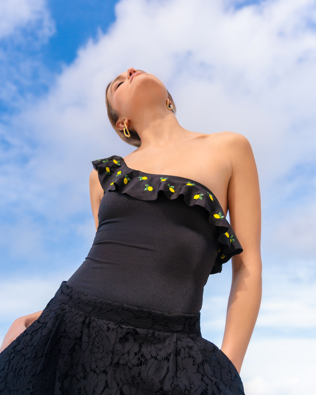 Praiano Costume Intero con limoni ricamati Nero