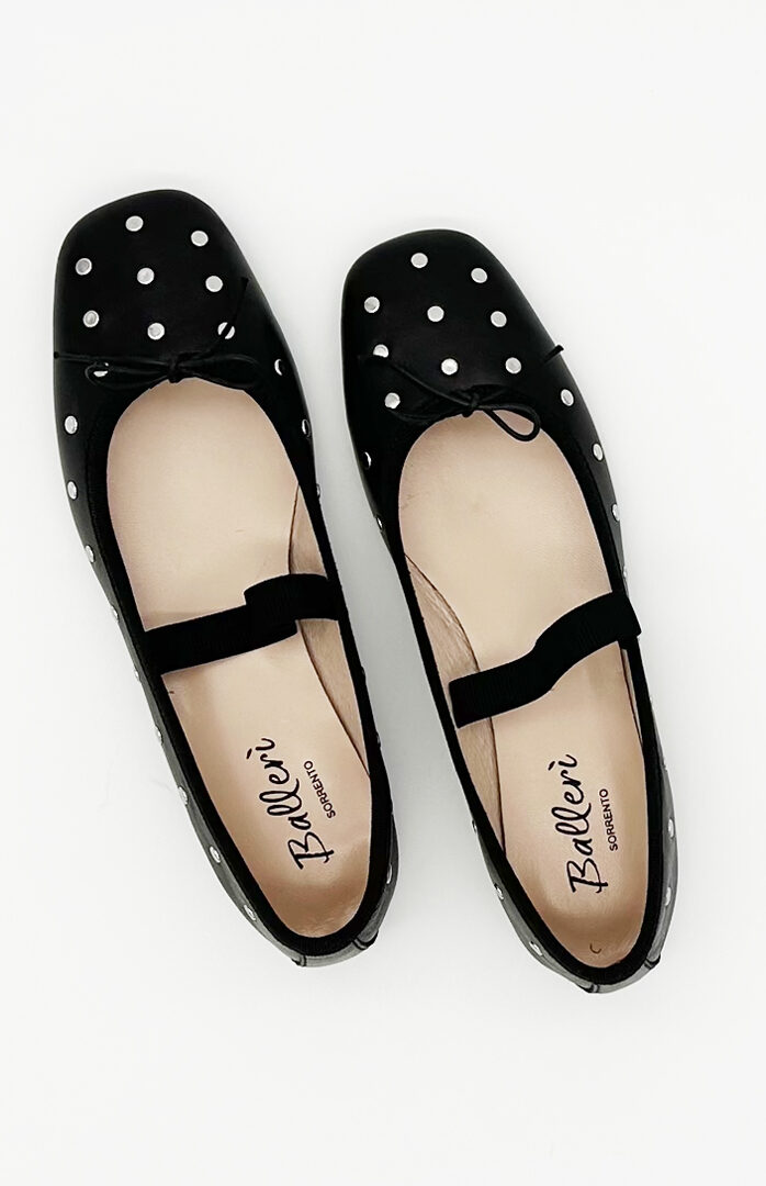 Ballerina a punta quadrata Emma Pelle Nero con borchie